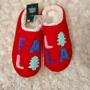 Red Holiday Fa‎ La La Sherpa Lined Slippers Women's Size S